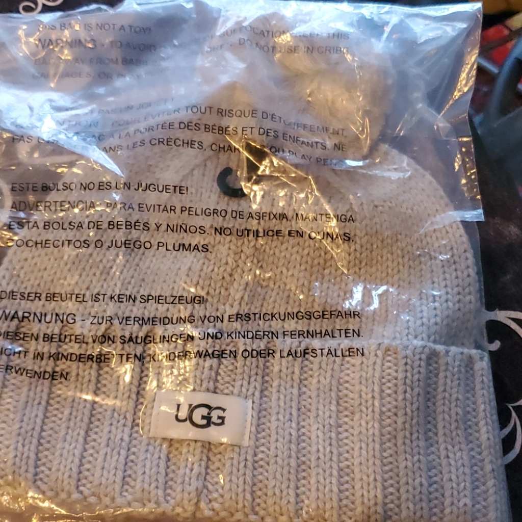 Uggs Woolen Cuff Hat Hostpick